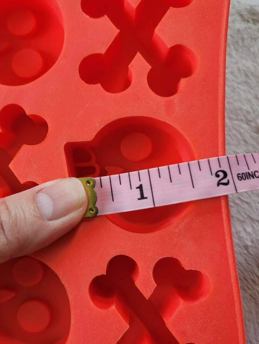 Ice Cannibal | LHS | NWT Red Skull & Crossbones Silicone Ice Tray Mold